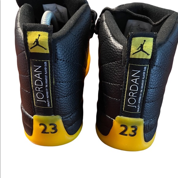 Air Jordan 12 Retro Jumpman - Picture 2 of 5